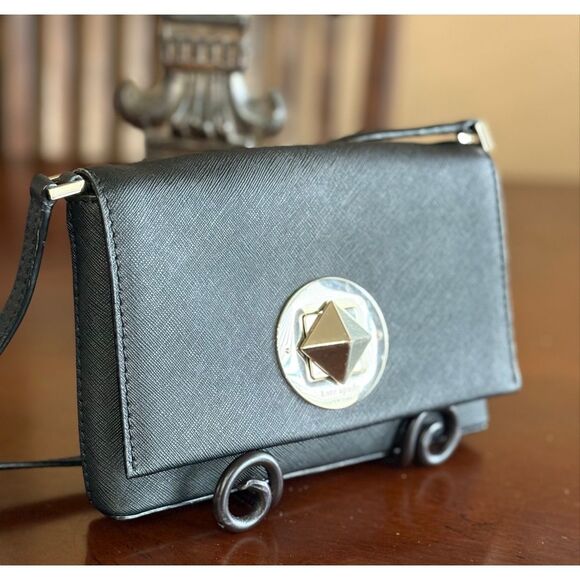 KATE SPADE - Newbury Lane Sally Saffiano Leather Turnlock Crossbody in Black. - Picture 7 of 14